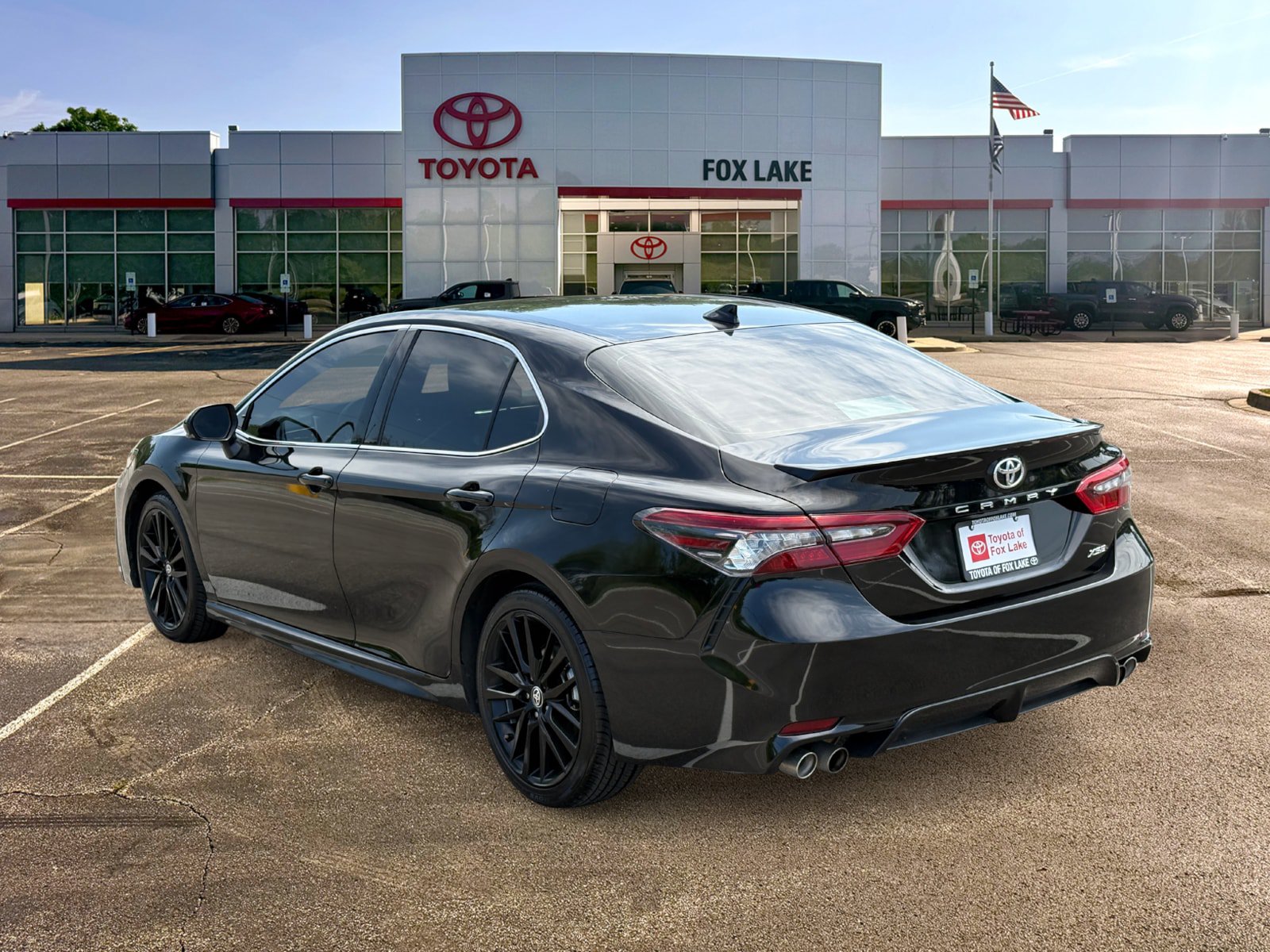 Used 2024 Toyota Camry XSE FWD image 3