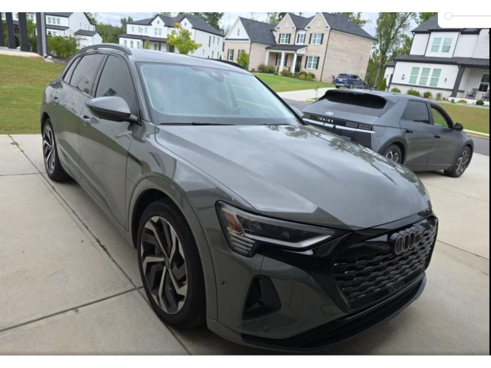 Used 2024 Audi Q8 e-tron Prestige AWD/4WD image 4
