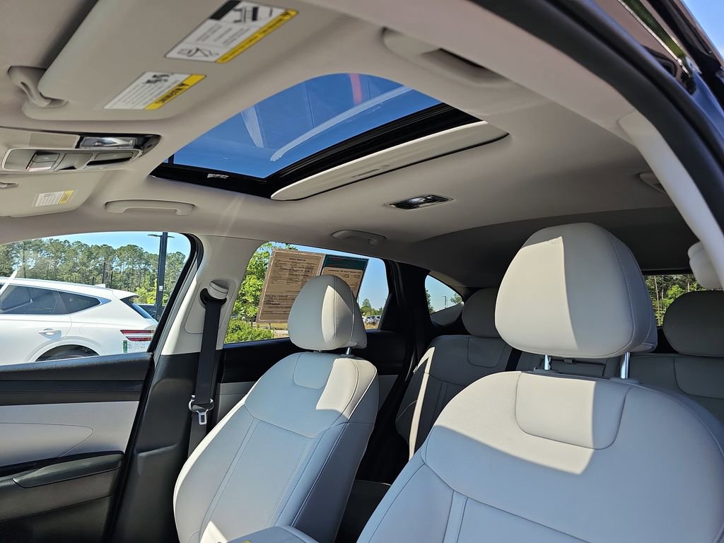 Used 2025 Hyundai Tucson SEL FWD image 35