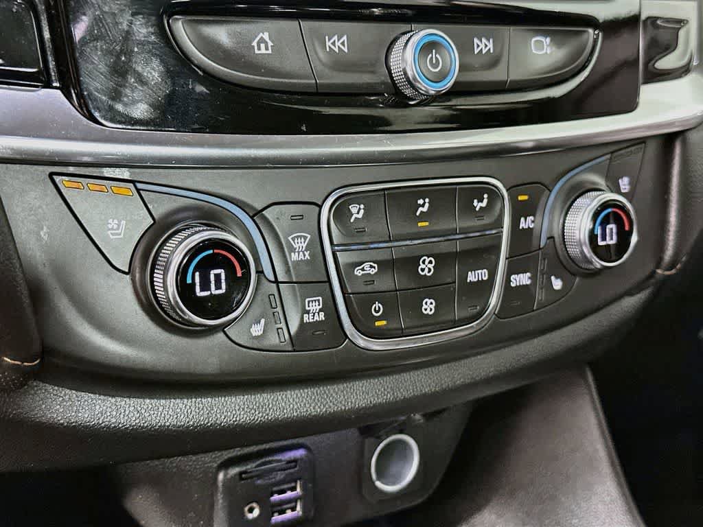 Used 2021 Chevrolet Traverse Premier w/ Redline Edition AWD/4WD image 18