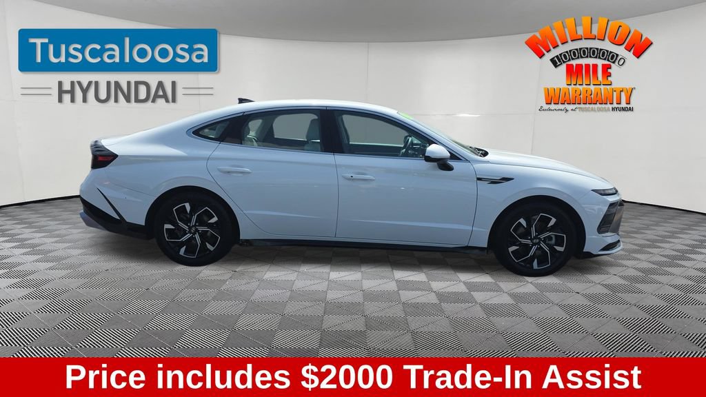 Used 2025 Hyundai Sonata SEL FWD image 9