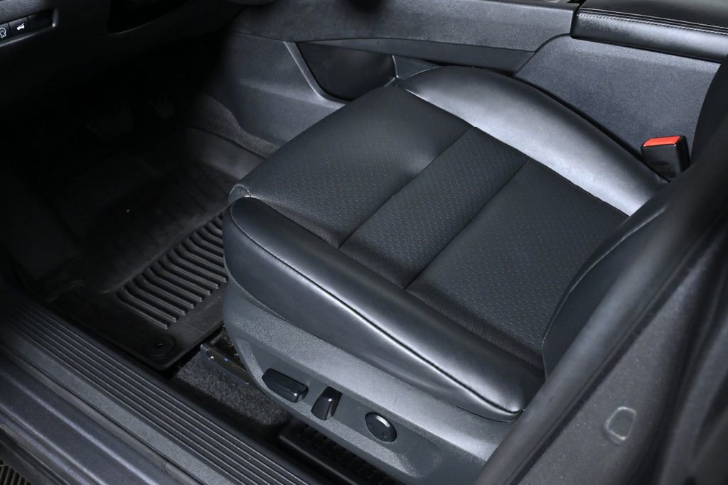 Used 2023 Nissan Rogue SV w/ SV Premium B Package image 23