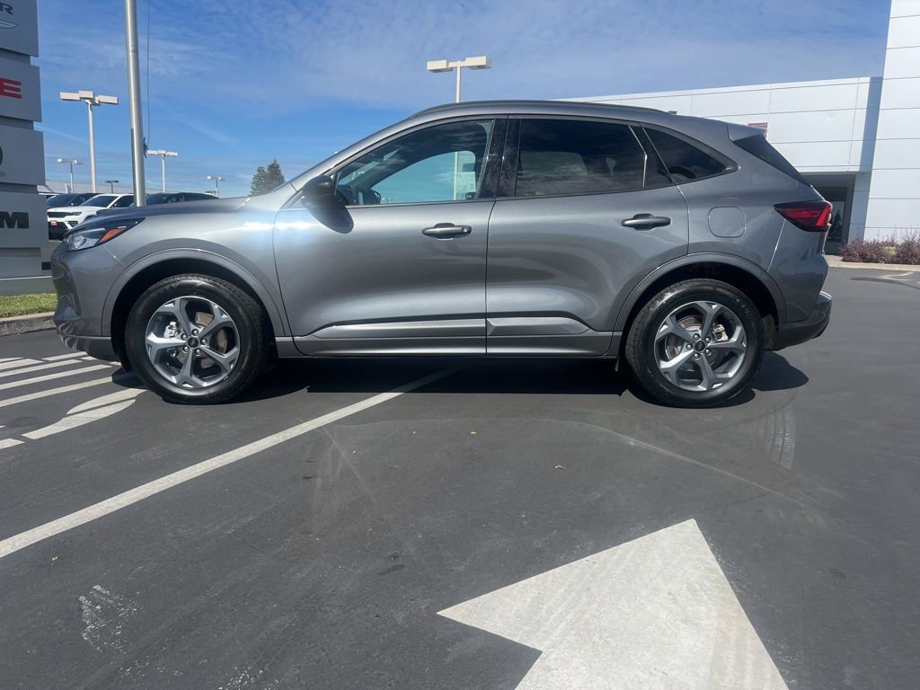 Used 2024 Ford Escape ST-Line image 17