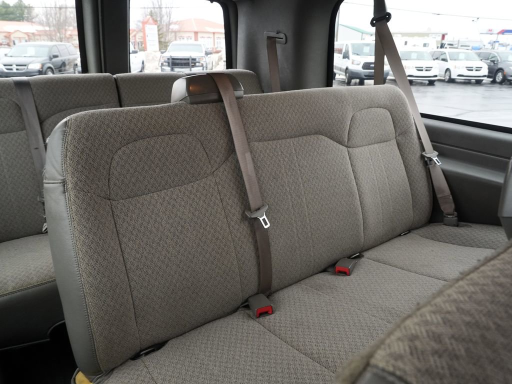 Used 2022 Chevrolet Express 3500 LS RWD image 23