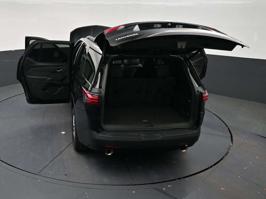 Used 2023 Chevrolet Traverse LT FWD image 32