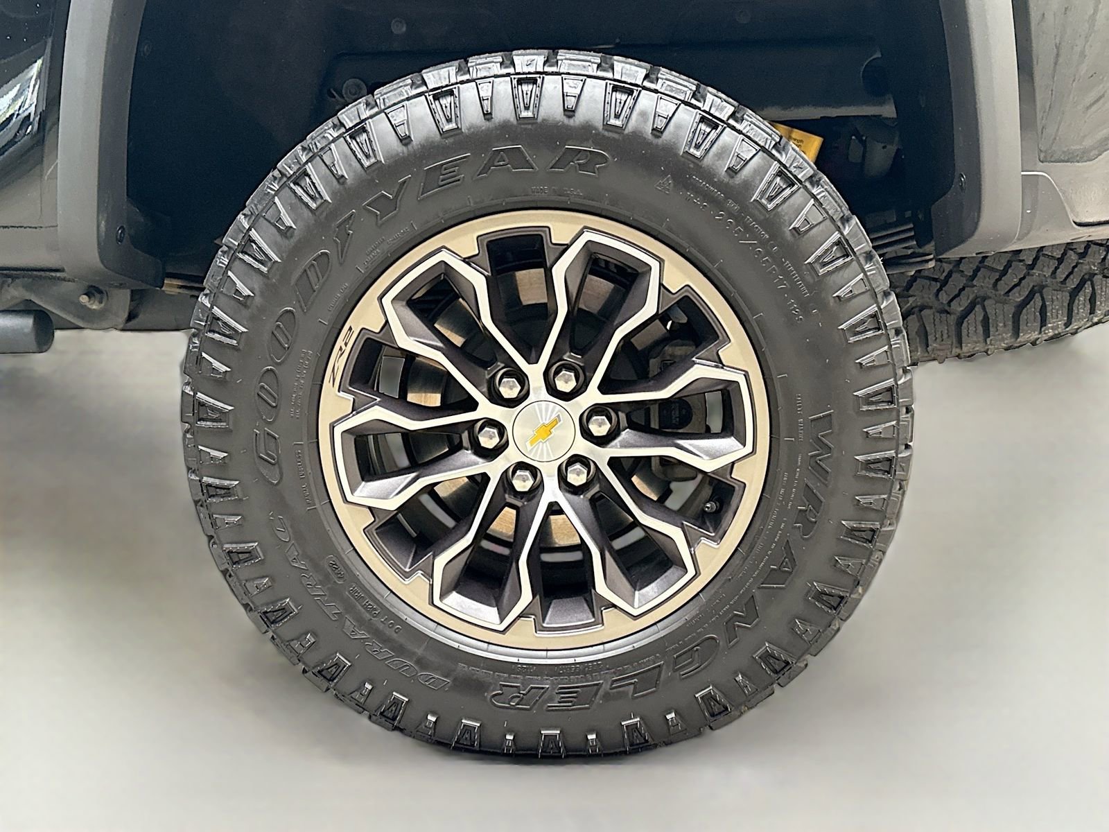 Used 2022 Chevrolet Colorado ZR2 image 32