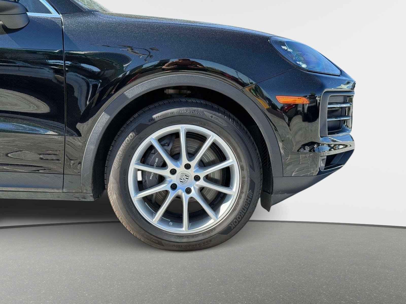 Used 2024 Porsche Cayenne image 21