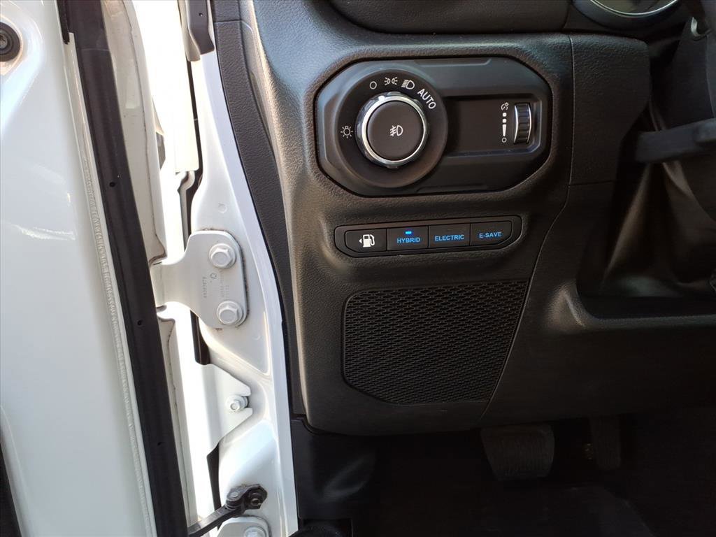 Used 2023 Jeep Wrangler Unlimited Sahara image 16