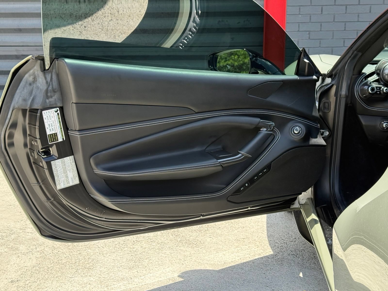 Used 2020 Ferrari F8 Tributo RWD image 27
