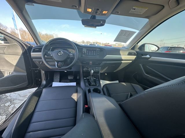 Used 2021 Volkswagen Jetta SE w/ SE Cold Weather Package image 22