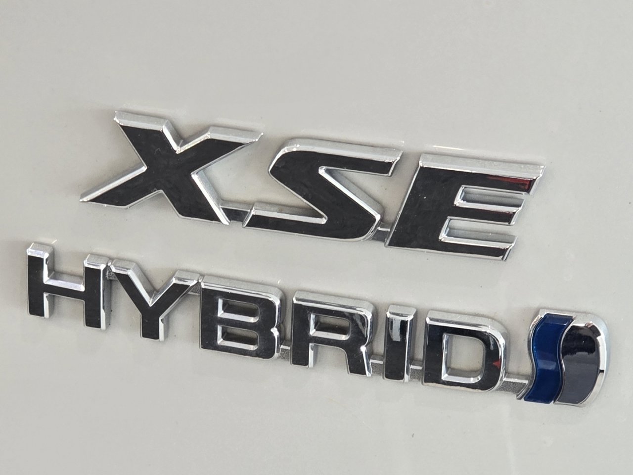 Used 2024 Toyota RAV4 XSE AWD/4WD image 18