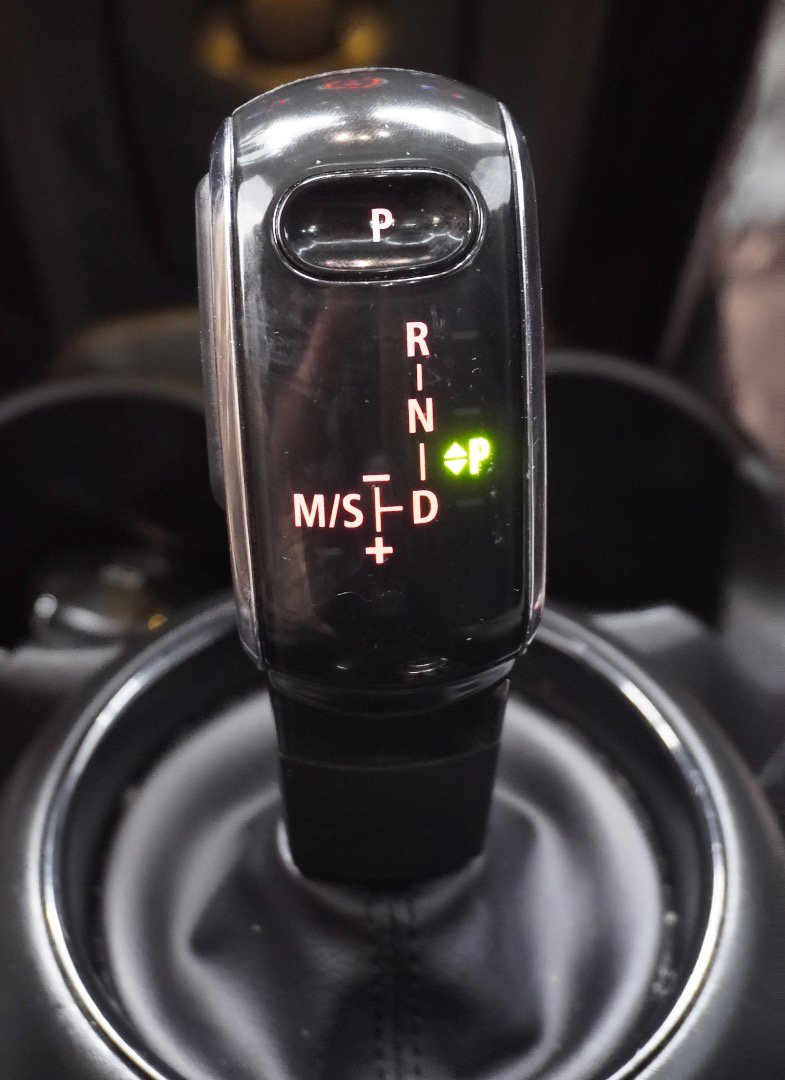 Used 2022 MINI Cooper 4-Door Hardtop FWD image 19