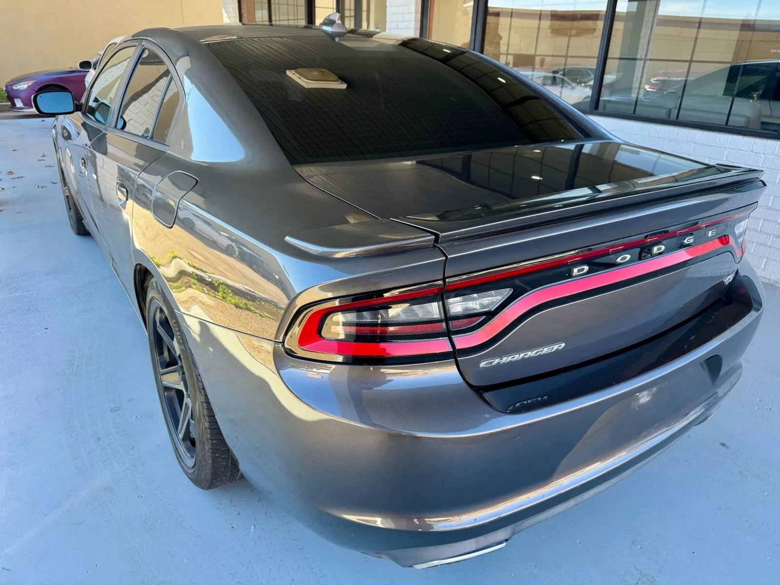 Used 2017 Dodge Charger R/T RWD image 5