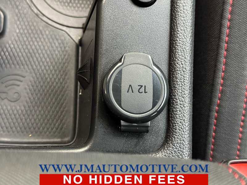 Used 2022 Volkswagen GTI SE image 39