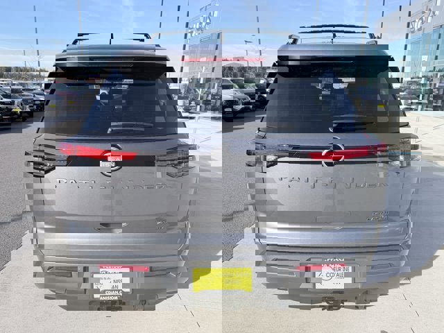 New 2026 Nissan Pathfinder Platinum image 8