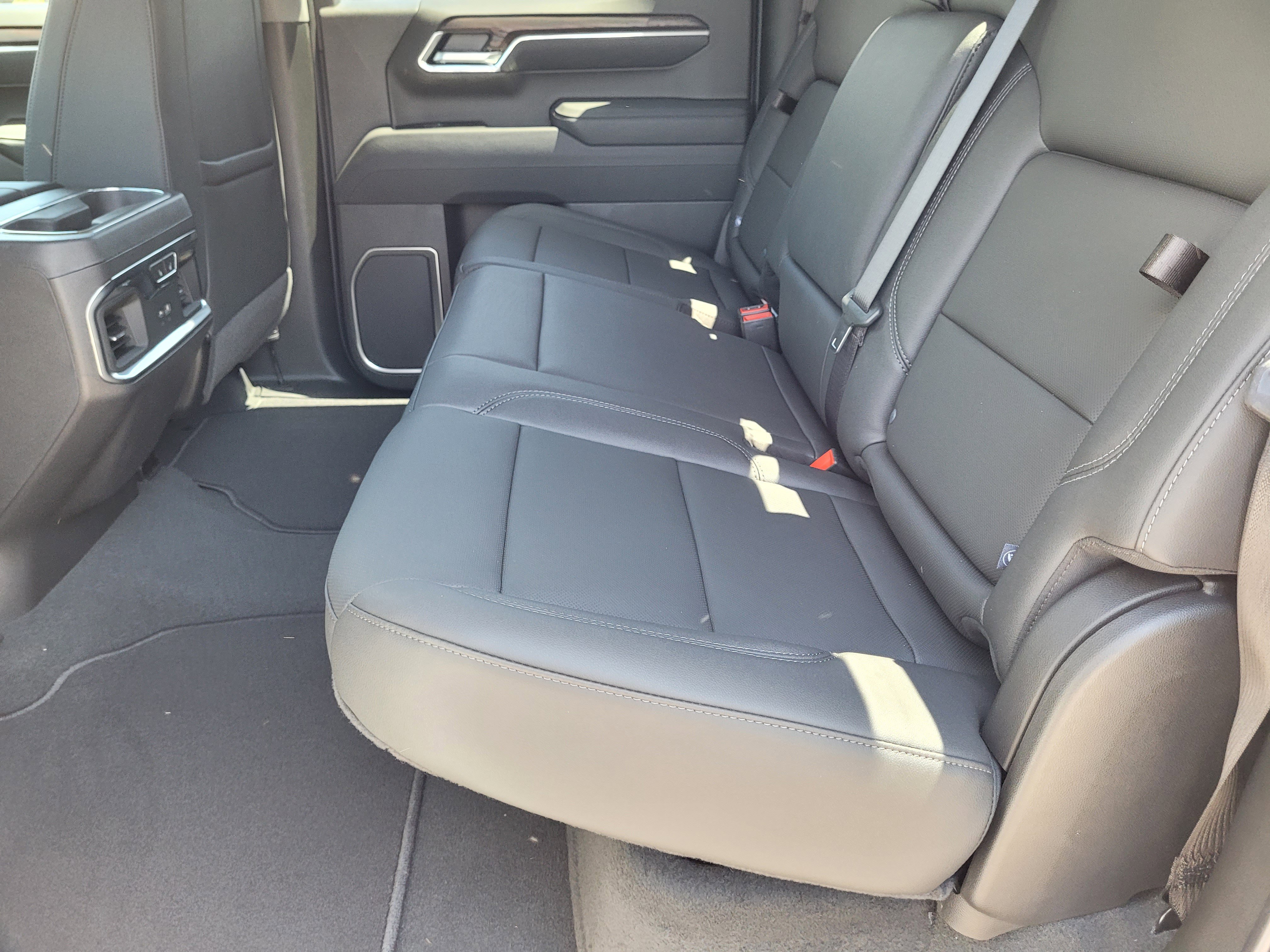 New 2026 GMC Sierra 1500 SLT AWD/4WD image 25