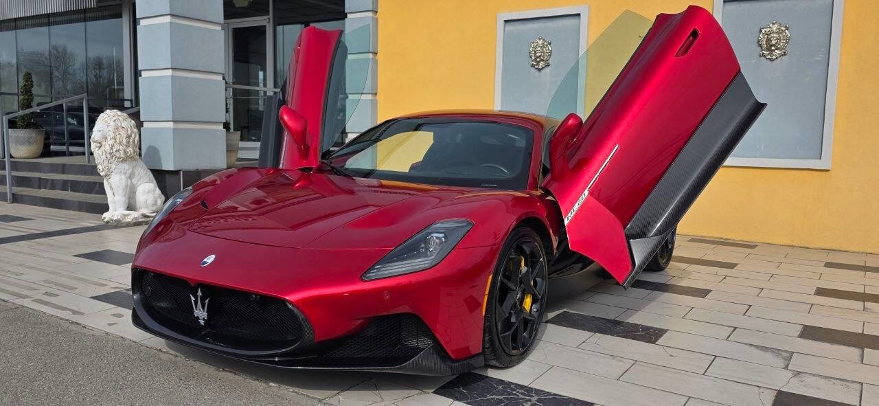 Used 2022 Maserati MC20 Coupe image 12