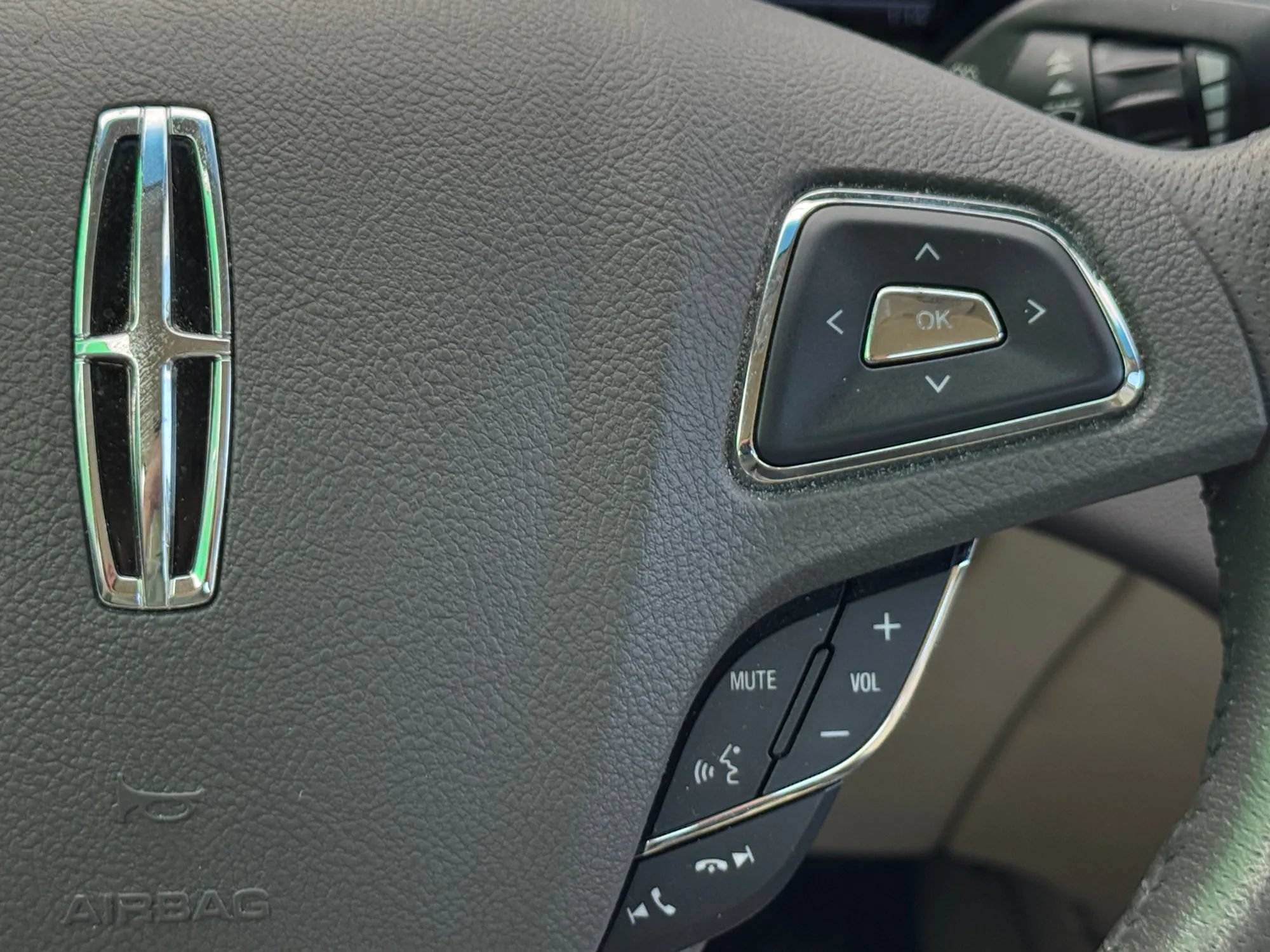 Used 2013 Lincoln MKZ Hybrid FWD image 29
