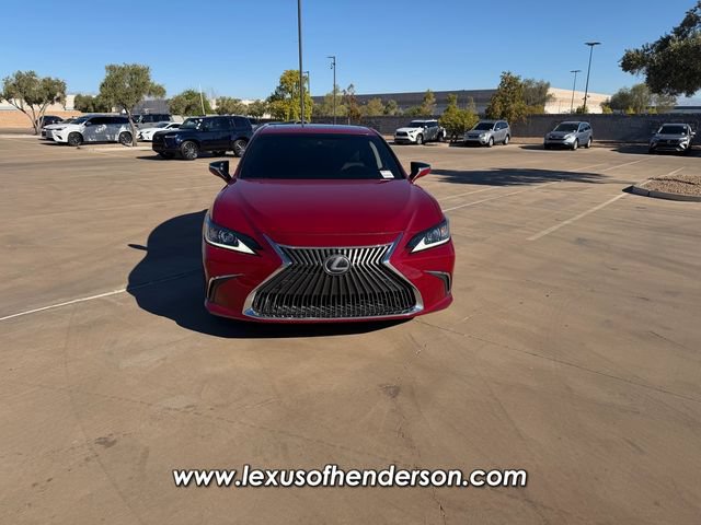 Used 2019 Lexus ES 300h w/ Premium Package FWD image 2