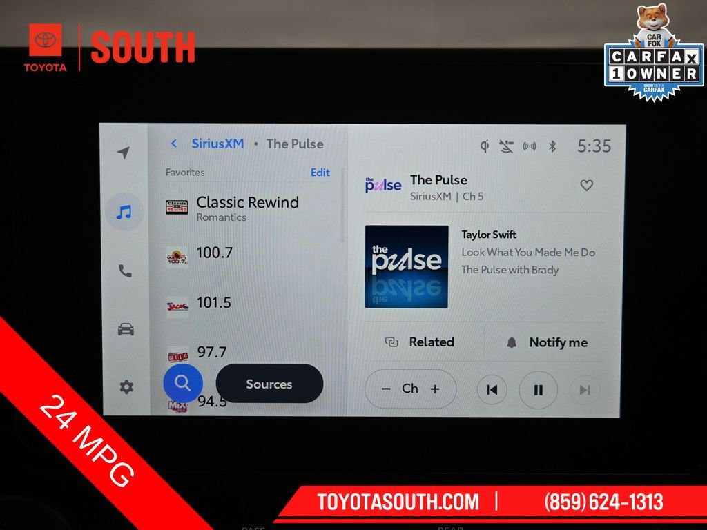 Used 2024 Toyota Highlander XLE AWD/4WD image 13