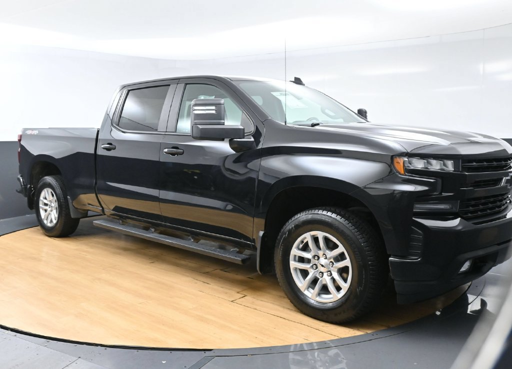 Used 2021 Chevrolet Silverado 1500 RST w/ Max Trailering Package AWD/4WD image 2