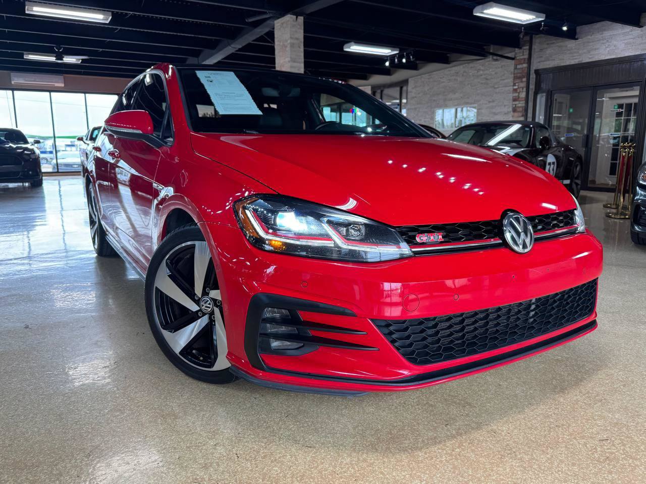 Used 2018 Volkswagen GTI Autobahn FWD image 1