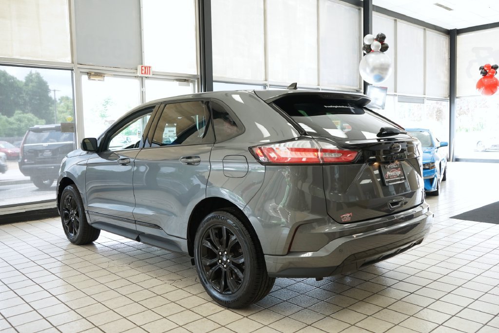 Used 2023 Ford Edge SE w/ Black Appearance Package AWD/4WD image 4