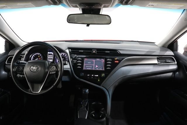 Used 2019 Toyota Camry SE FWD image 14