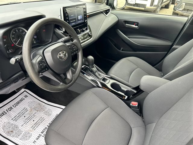 Used 2020 Toyota Corolla LE FWD image 15