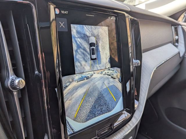 Certified 2025 Volvo XC60 B5 Plus image 12