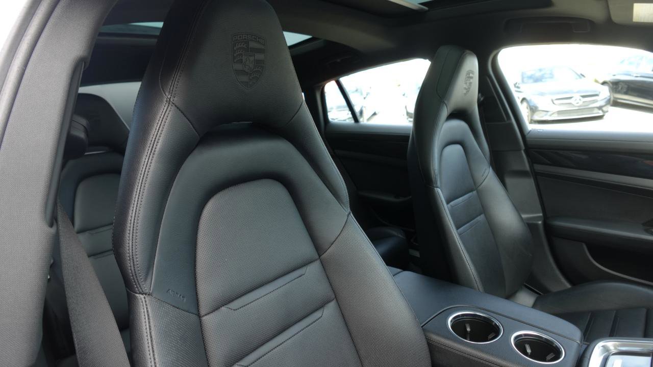 Used 2023 Porsche Panamera 4 w/ Premium Package image 13