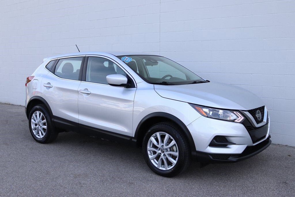 Used 2021 Nissan Rogue Sport S image 12