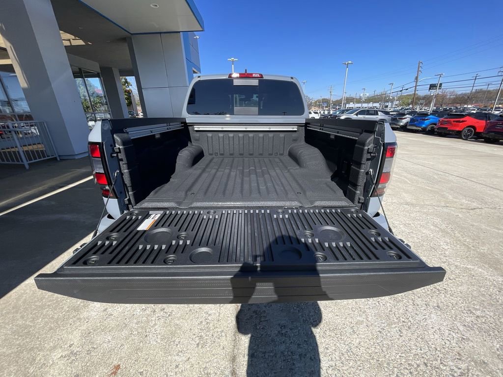 Used 2025 Nissan Frontier PRO-4X w/ Pro Convenience Package image 24