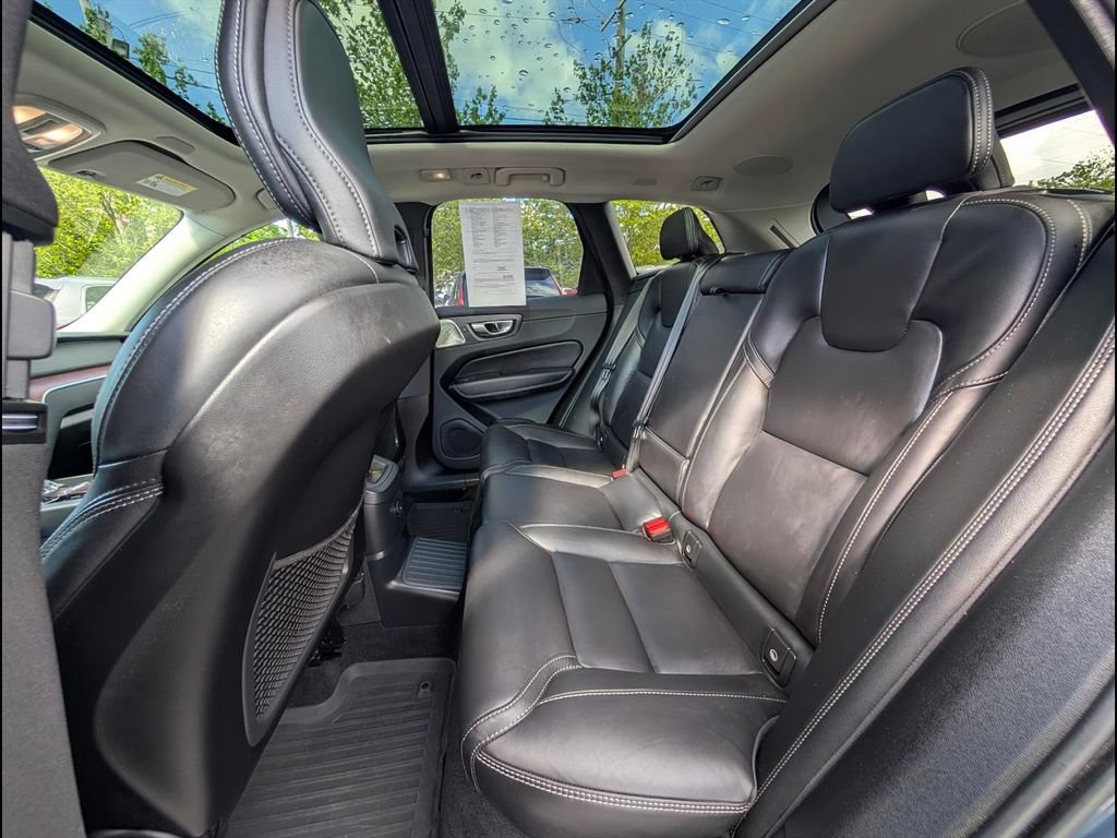 Certified 2023 Volvo XC60 T8 Ultimate w/ Climate Package AWD/4WD image 16