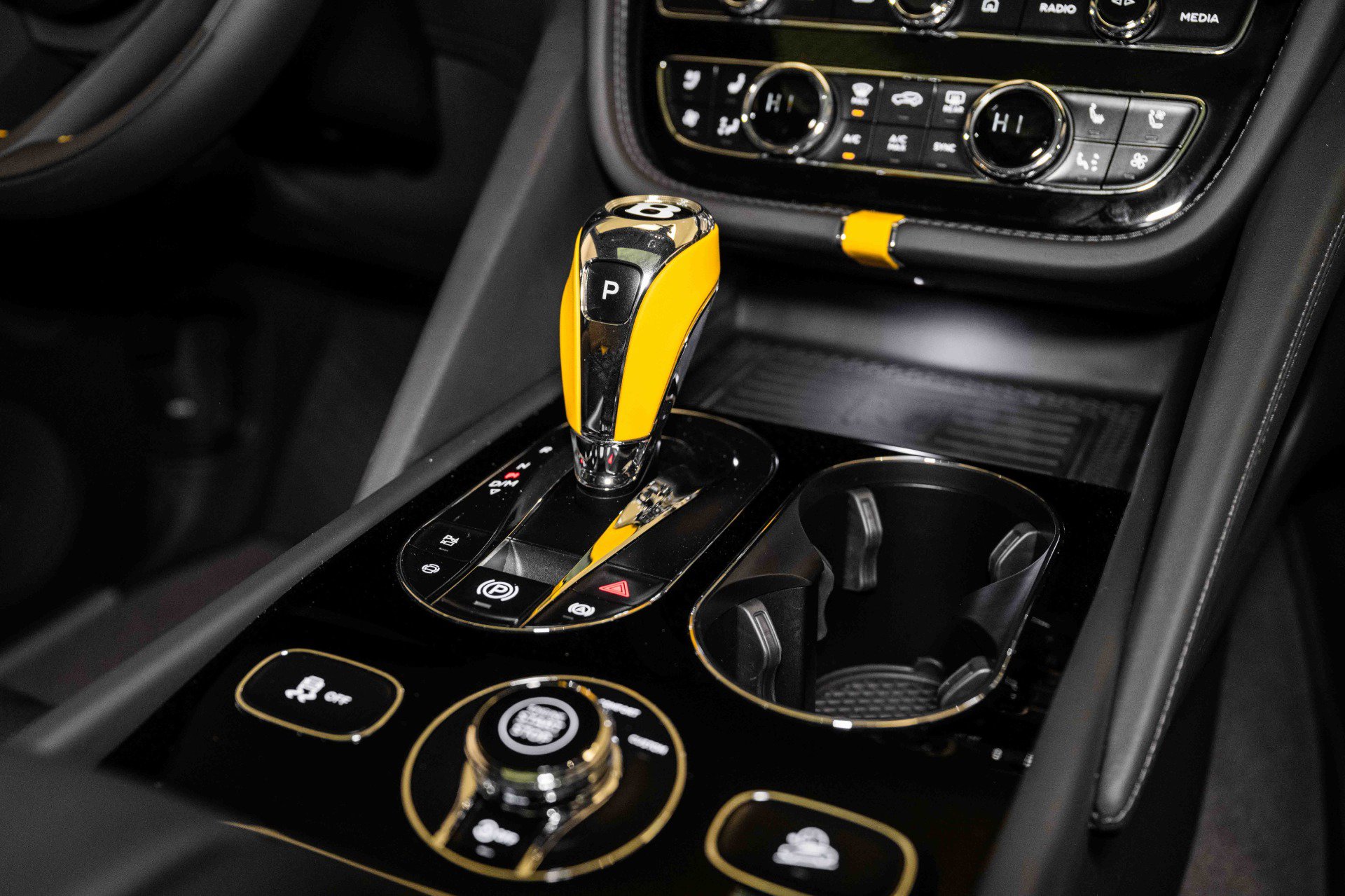 Certified 2024 Bentley Bentayga image 42