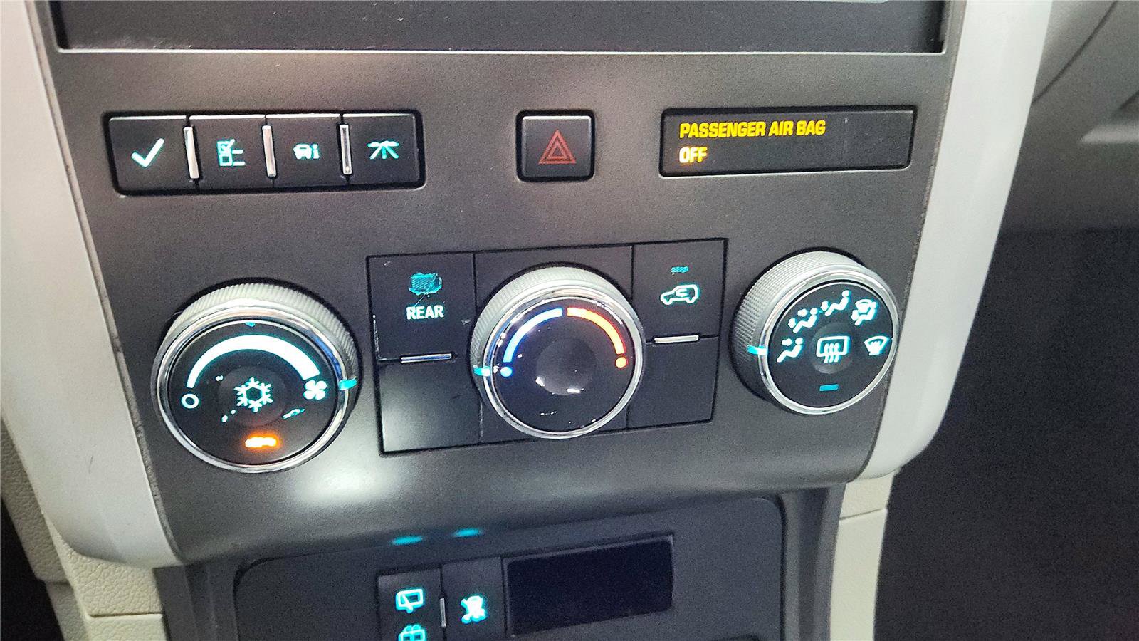 Used 2009 Chevrolet Traverse LT AWD/4WD image 28