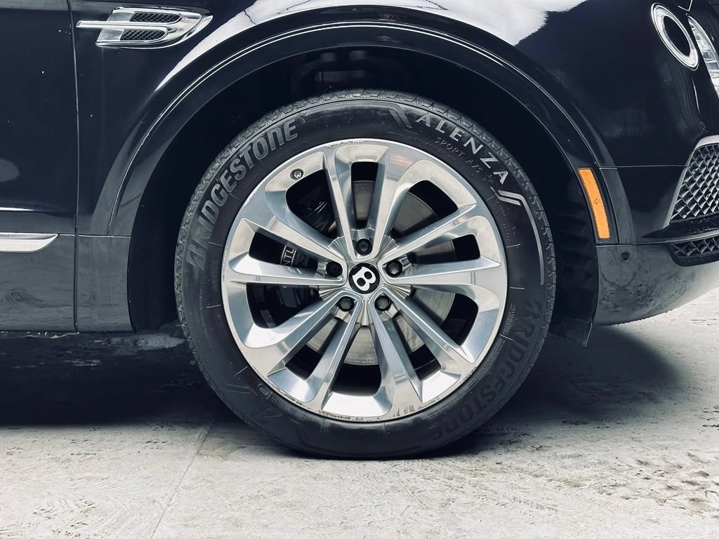 Used 2019 Bentley Bentayga AWD/4WD image 41