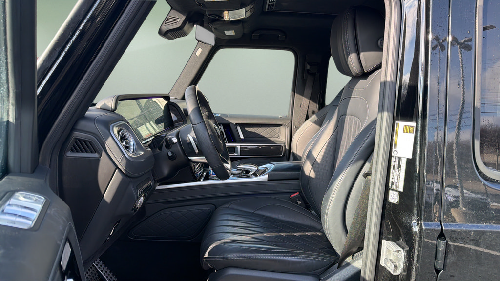 Used 2023 Mercedes-Benz G 550 image 19