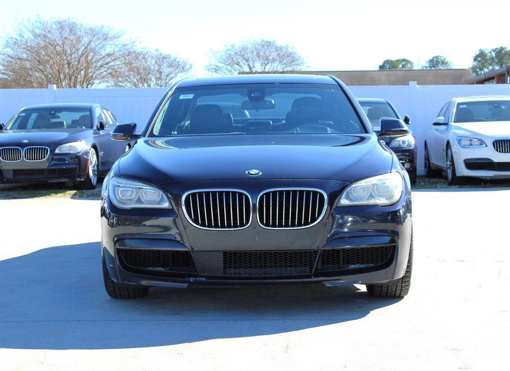 Used 2015 BMW 750i RWD image 2