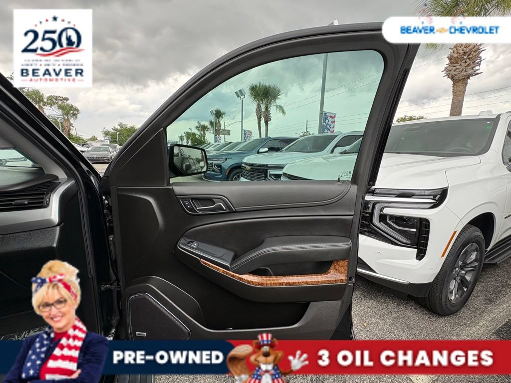 Used 2020 Chevrolet Suburban Premier w/ Premier Plus Edition AWD/4WD image 28