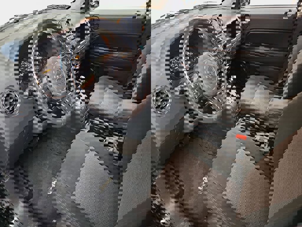 Used 2014 Jeep Patriot Latitude AWD/4WD image 18