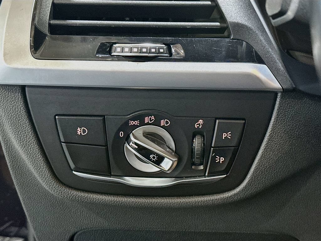Used 2019 BMW X3 xDrive30i w/ M Sport Package 2 AWD/4WD image 10