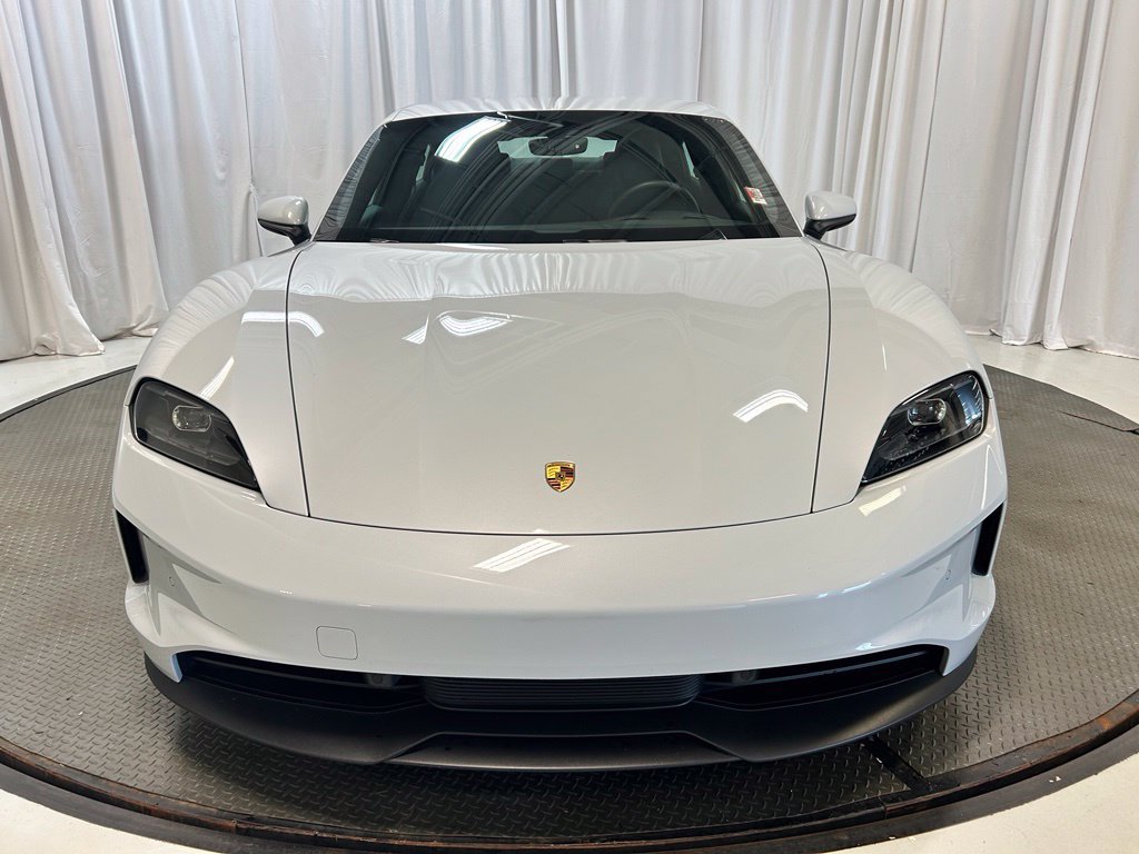 Certified 2025 Porsche Taycan AWD/4WD image 33