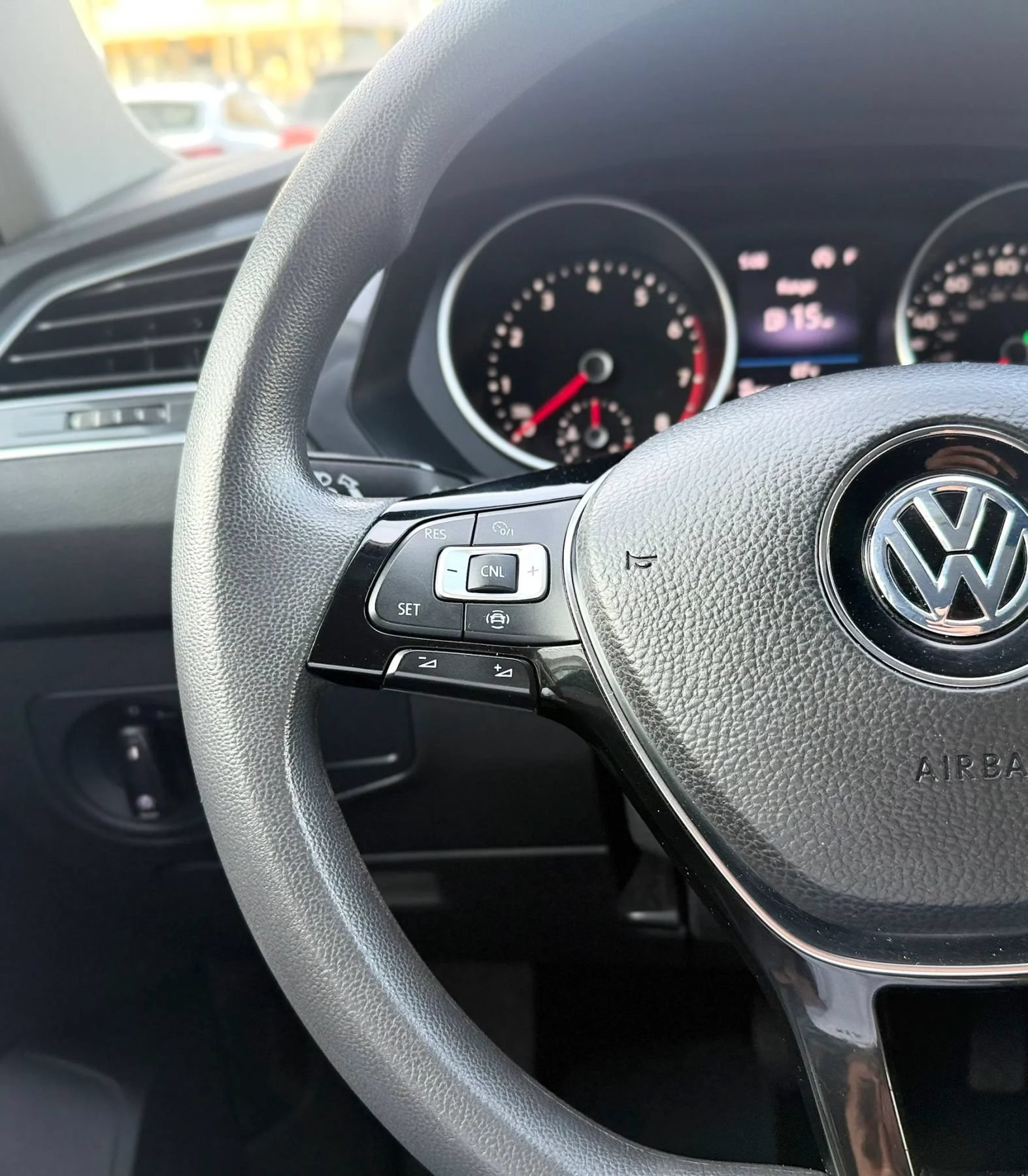 Used 2020 Volkswagen Tiguan S FWD image 12