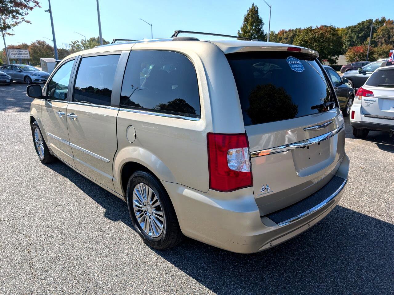 Used 2011 Chrysler Town & Country Limited w/ Trailer Tow Group image 3