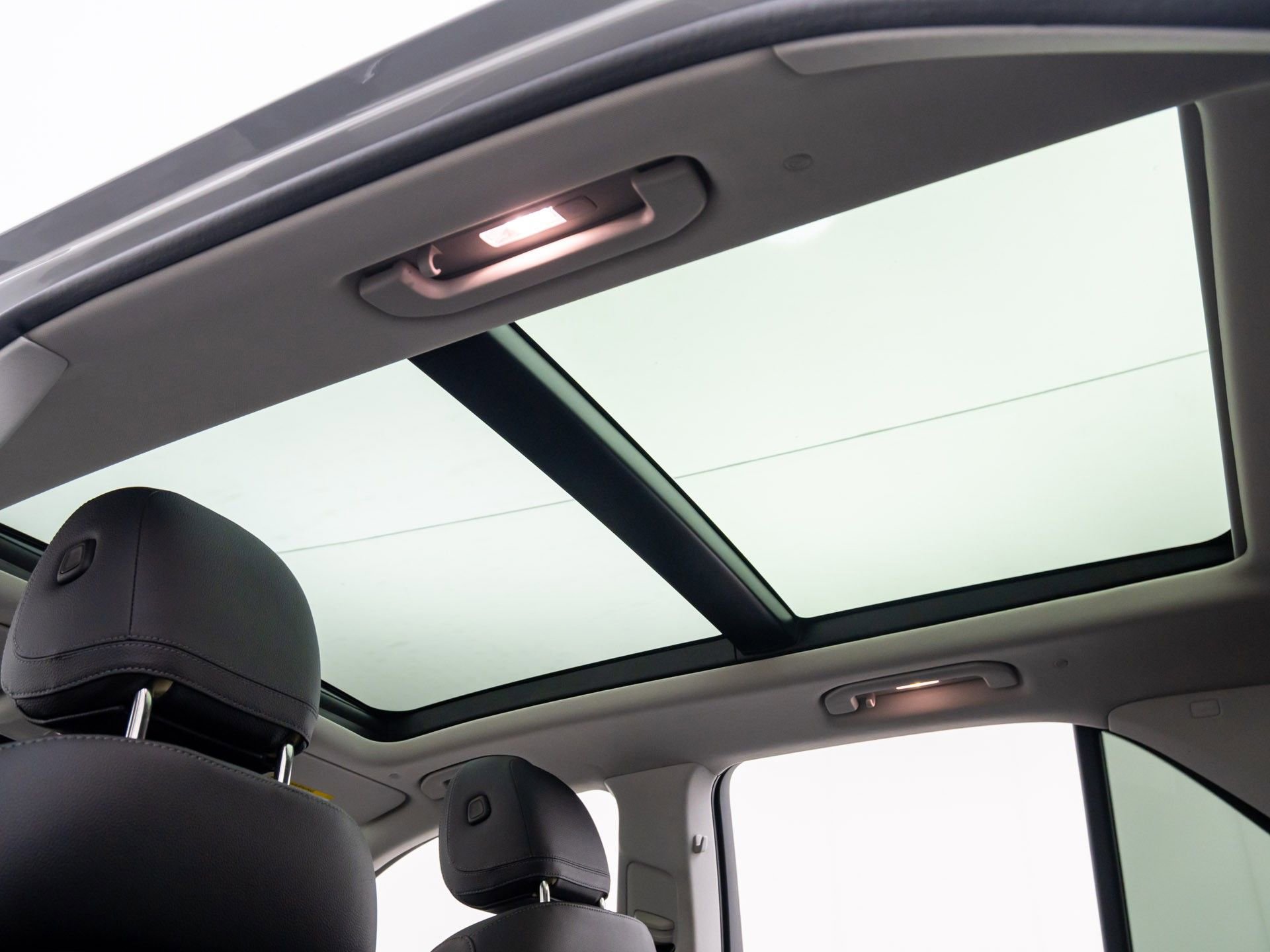 Certified 2024 Mercedes-Benz GLE 350 4MATIC w/ Driver Assistance Package image 21