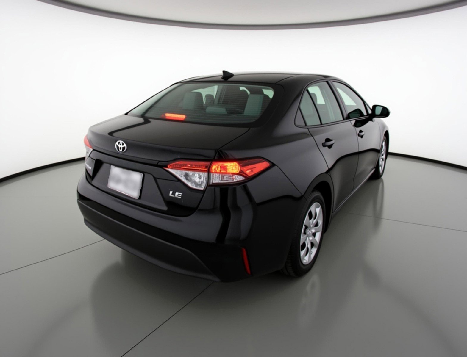 Used 2025 Toyota Corolla LE FWD image 9