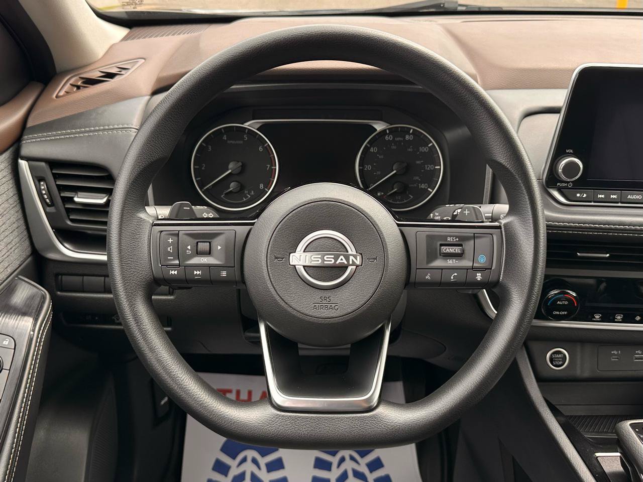 Used 2023 Nissan Rogue SV FWD image 21