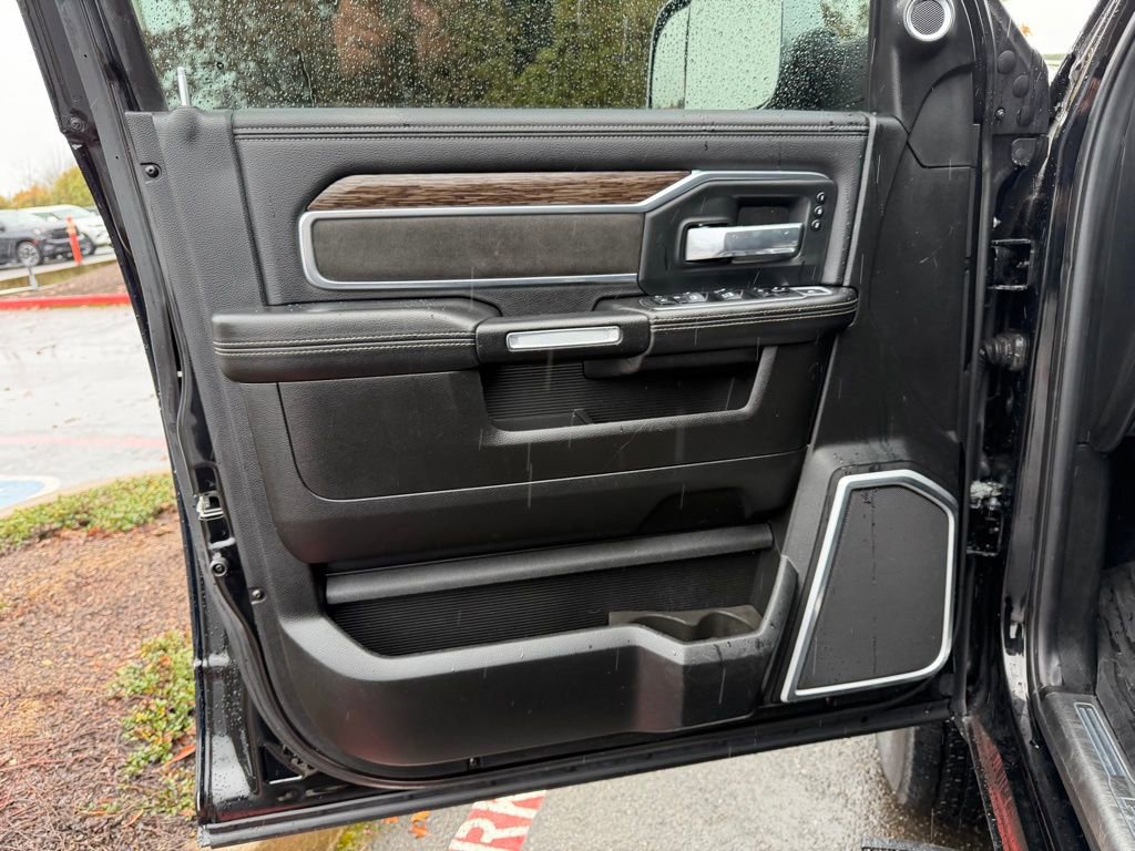 Used 2019 RAM 2500 Laramie image 11