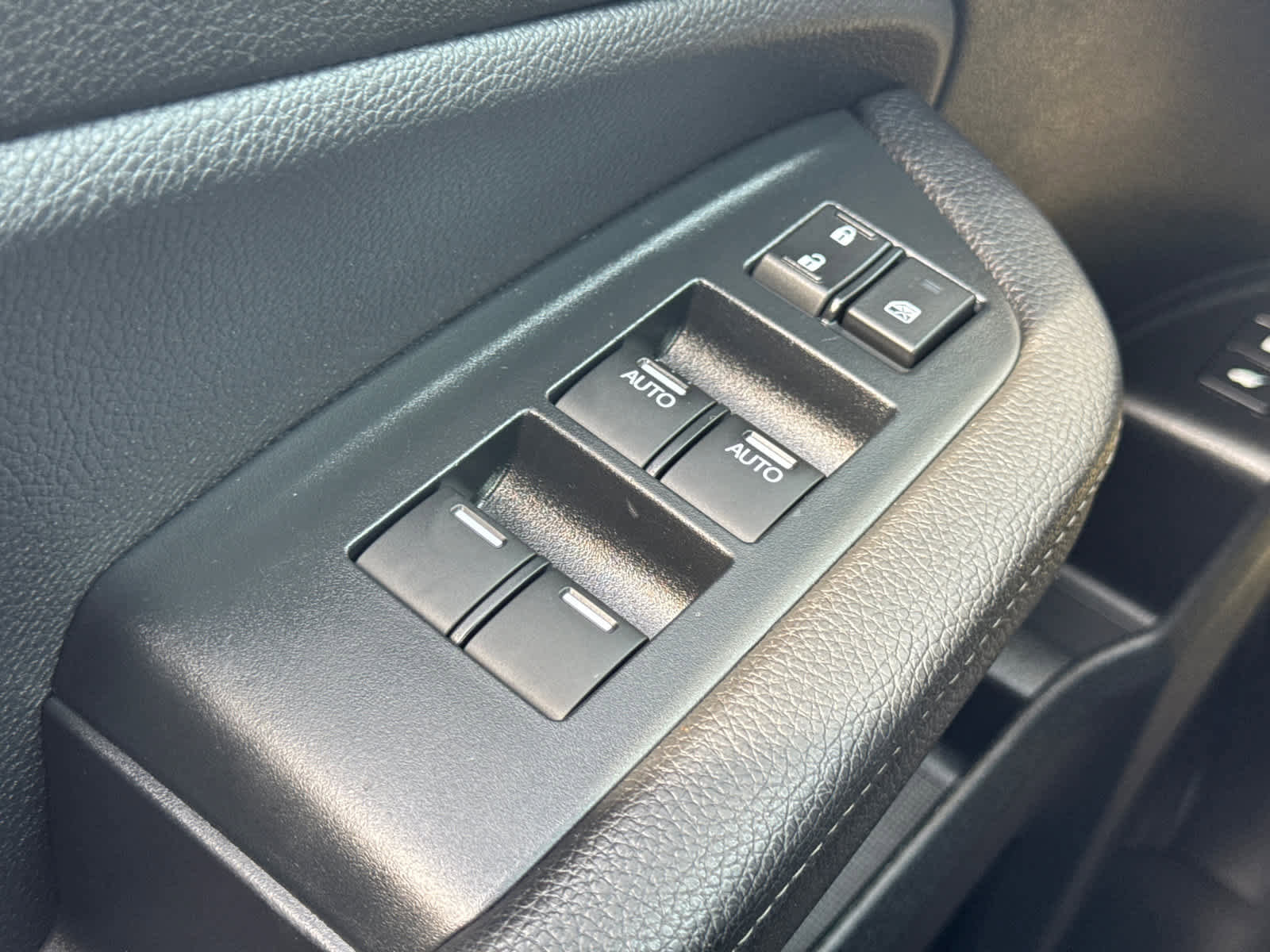 Used 2023 Honda Passport EX-L image 24